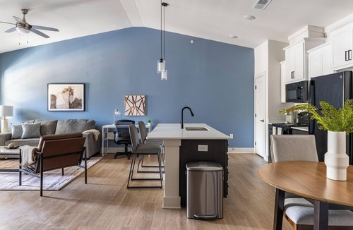 Asheville Apartment | Landing | Stylish 1BD, Clubhouse, Gym