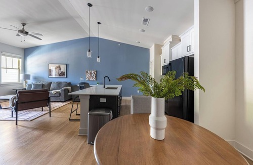 Asheville Apartment | Landing | Stylish 1BD, Clubhouse, Gym