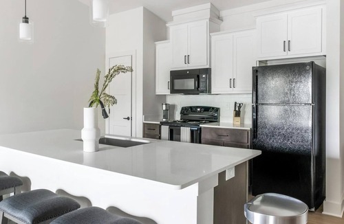 Asheville Apartment | Landing | Stylish 1BD, Clubhouse, Gym