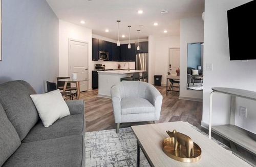 Huntsville Apartment | Landing Stylish 1BD Gym Yoga Studio