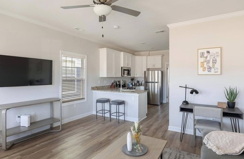 Huntsville Apartment | Landing | Stylish 1BD, Gym, Clubhouse