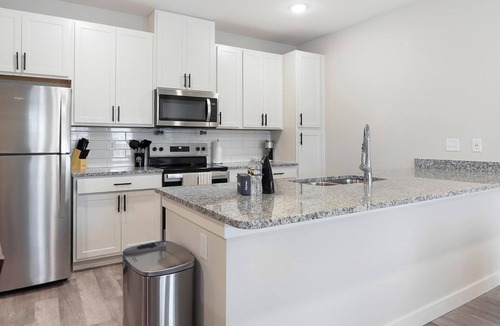 Beaufort Apartment | Landing | Stylish 1BD, Gym