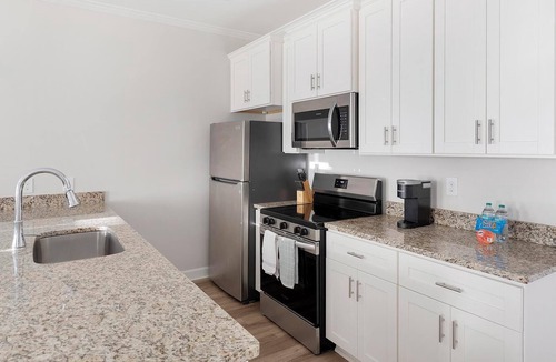 Huntsville Apartment | Landing | Stylish 2BD, Courtyard, Clubhouse