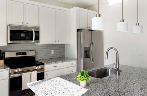 Port Wentworth Apartment | Landing | Stylish 1BD, Gym, Pool