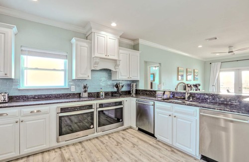 Fort Morgan House | Large Beach Home Sleeps 15–24 | Swim-Up Bar & Pool
