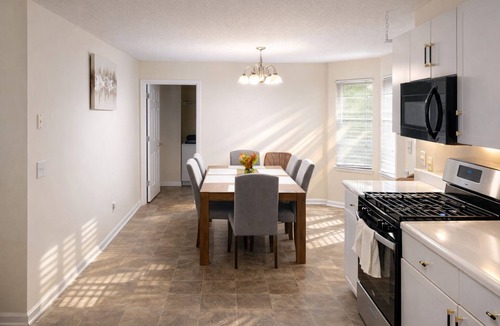 Decatur House | Large Cozy 4-bedroom bungalow in peaceful Decatur minutes from ATL Attractions