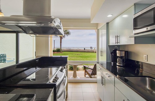 Fort Bay Condo | Latitude 3 - Spectacular oceanfront views!2BD/2BA. Sleeps 6