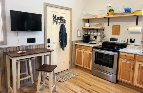 Cosby House | Laurel Haven a Modern Cabin Retreat near Gatlinburg