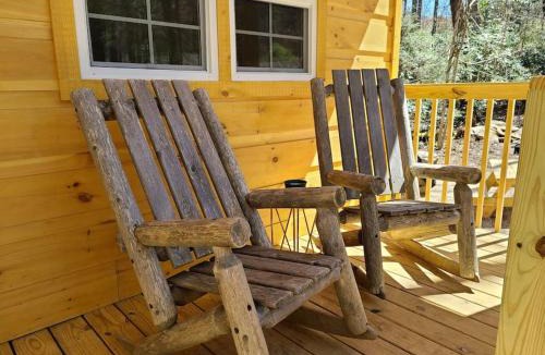 Cosby House | Laurel Haven a Modern Cabin Retreat near Gatlinburg