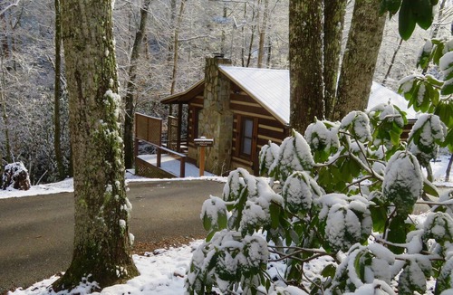 Rocky Grove Cabin | Laurelwood Falls Cabin-A Romantic Creek Side Retreat with Waterfalls