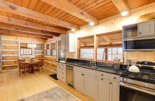 Wolf Laurel House | Le Nest Wolf Laurel cabin + Hatley Point Ski