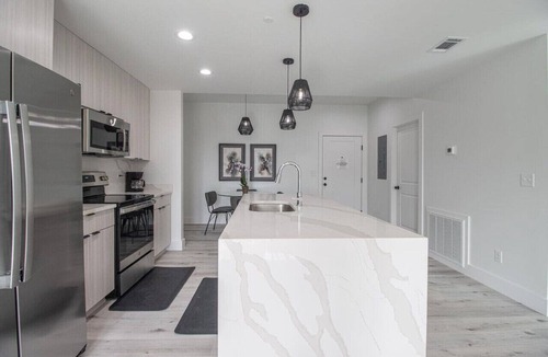 Gulfport Apartment | Let's Go Swimming! 1Bedroom Private Condo!