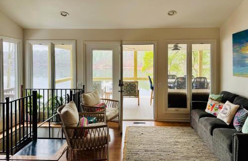Logan House | Lewis Smith Lake Retreat w/Dock & Deck!