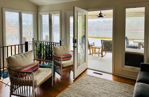 Logan House | Lewis Smith Lake Retreat w/Dock & Deck!