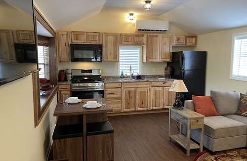 Cosby Cabin | Liberty Creek - Creekside Haven