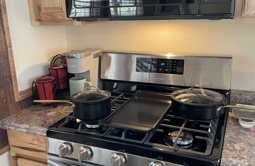 Cosby Cabin | Liberty Creek - Creekside Haven