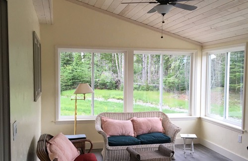 Bass Harbor House | Lighthouse Cottage Borders Acadia National Park. Family & Pet Friendly