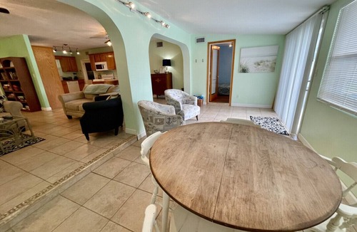 Cocoa Isles House | Lighthouse Landing - Boater`s Dream & Pool