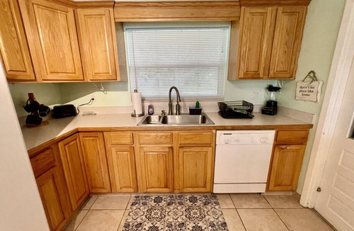 Cocoa Isles House | Lighthouse Landing - Boater`s Dream & Pool
