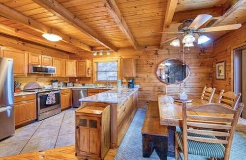 Sherwood Forest Cabin | Linda's Haven - 3BR, 3 BA, Views, HT, FP, Game Room