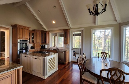 Altamont House | Linville Falls Luxury Cabin w/ hot tub & game room
