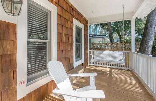 Demere Park House | Little Gingerbread Cabin - 110 Jordan Lane