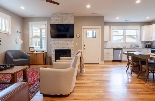 Woodfin Villa | Little Sadie | Pet Friendly Luxury 4-Bedroom Asheville Villa with Hot Tub
