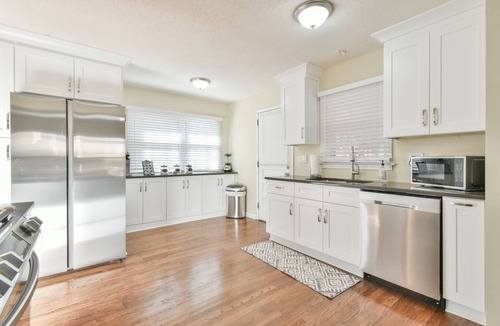 Marietta House | Located in East Cobb near Battery and East Cobb Sports Complex and near city.
