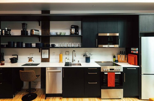 Central City Apartment | Loft 304 - The William - Earthy - Atrium Glow
