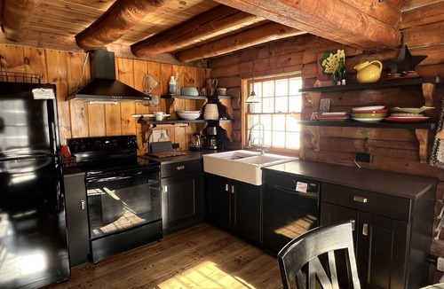 Sandgate Cabin | Log Cabin Rental for Eight Guests with Walk-Out Bedroom near Manchester, Vermont