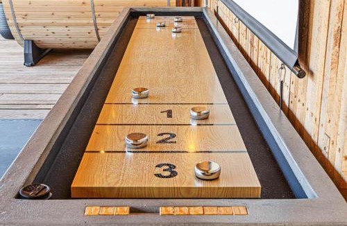 Mars Hill Villa | Longhaus: Modern Minimalist Luxury Home: Firepit, outdoor kitchen, pets