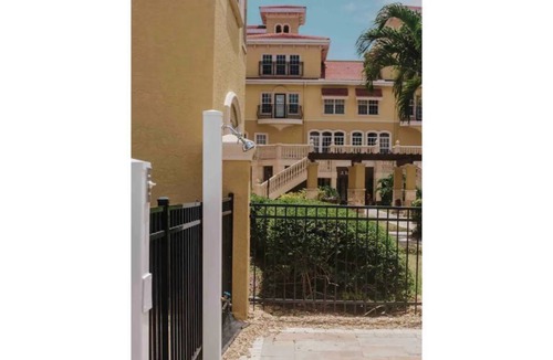 Port Tampa City House | Lovely 2b Luxury Bay Resort Free Parking +Wifi