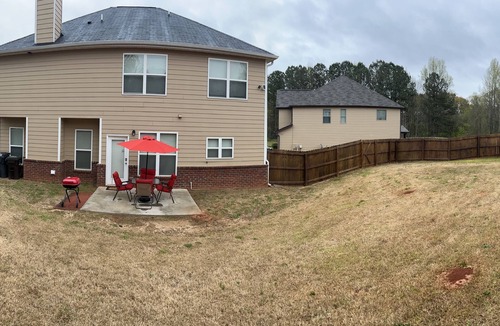 McDonough House | Lovely 4 Bedroom with Free Parking & Wi-Fi - 23mi from Airport
