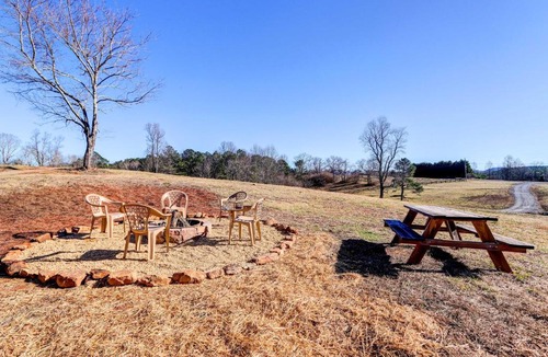 Ellijay House | Lovely Ellijay Vacation Rental Near Wineries