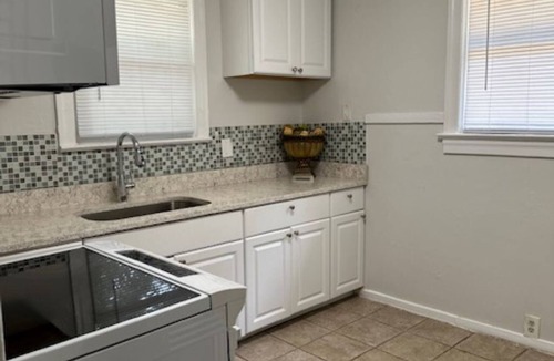 Northside Ski Chalet | LOVELY FAMILY HOUSE WITH LARGE GARDEN JACKSONVILLE