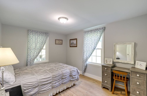 Leicester House | Lovely Leicester Home w/ Stunning Mountain Views!