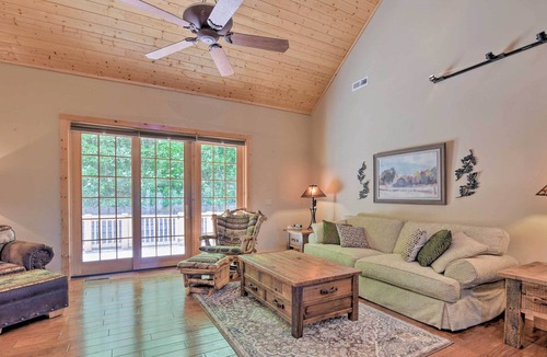 Waynesville House | 'Luck's Lookout': Breathtaking Mtn Views & Hot Tub