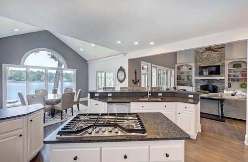 Mooresville House | Lucky's Lake House | Sleeps 20 | Pool | Game Room