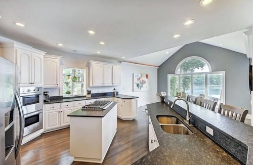 Mooresville House | Lucky's Lake House | Sleeps 20 | Pool | Game Room