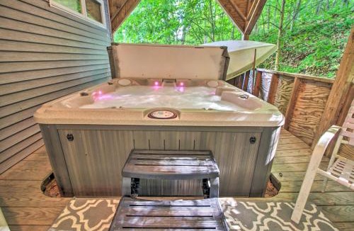 Ludlow House | Ludlow Home w/Hot Tub, Near Okemo Resort!