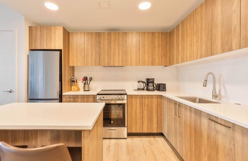 Fenway–Kenmore Apartment | Lux Apartment w/Rooftop Views & Fitness Center