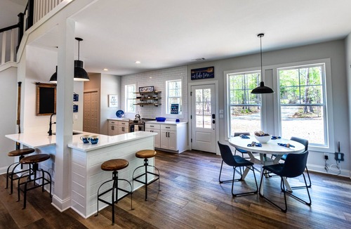 Eatonton House | Luxe Lakefront Home with Private Hot Tub, Dock, Kayaks & Firepit - Dogs OK