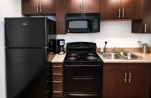 Five Points South Apartment | Luxe Nest | King Studio Downtown 2B