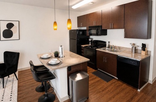 Five Points South Apartment | Luxe Nest | King Studio Downtown 2B