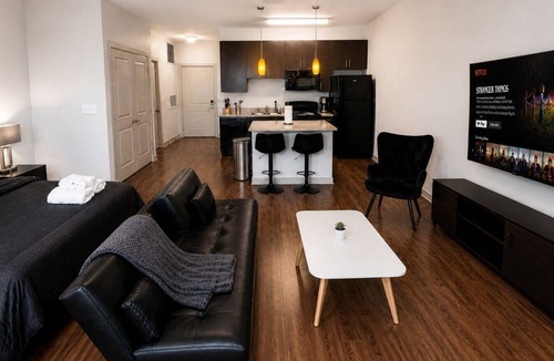 Five Points South Apartment | Luxe Nest | King Studio Downtown 2A