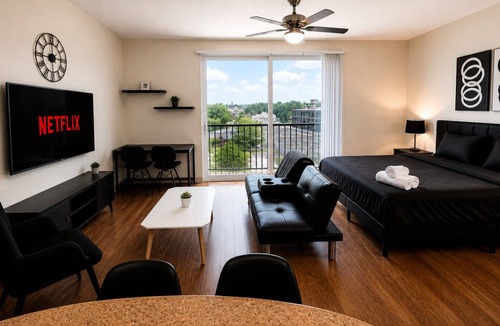 Five Points South Apartment | Luxe Nest | King Studio Downtown 2A