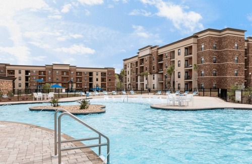Macon Apartment | Luxe Park 1115 | 2 Bedroom 2 Bathroom Apartment