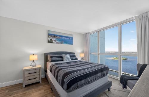 Fort Myers River District Apartment | Luxe Stay Water & City View in Downtown Ft Myers