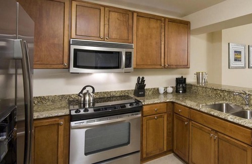 Pelican Apartment | Luxurious Cape Coral Suite with on-site Marina - 3 Nights - One Bedroom #1