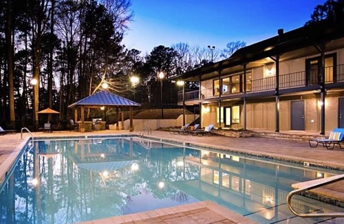 Crestline Heights Apartment | Luxurious Home Retreat No cleaning fee